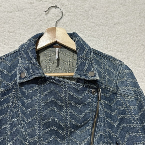 Free People Punched Denim Moto Jacket Herringbone Blue Jean Biker Women's Size 4 - Picture 5 of 14